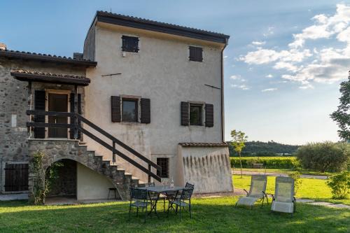 Cavaion Veronese Apartment | LE FRAGHE agriturismo