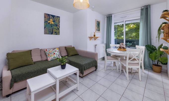 Aiguerelles Apartment | Le Jardin du Lez - Port Marianne - Rives Du Lez