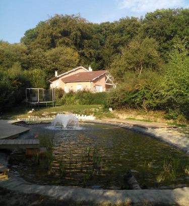 Saint-Paul-dʼIzeaux Bed & Breakfast | Le Jardin Ombragé
