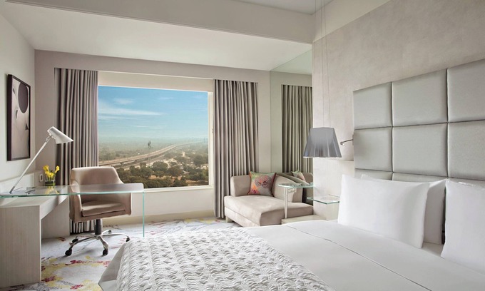 DLF Phase 3 Hotel | Le Méridien Gurgaon, Delhi NCR