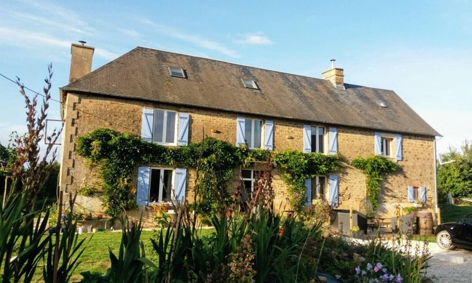 Mortain-Bocage House | Le Manoir 17c Manor House