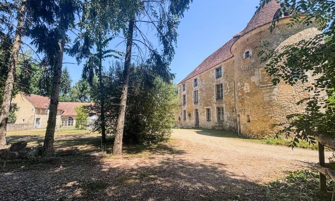 Belforet-en-Perche Villa | Le Manoir de Saint Ouen with heated indoor pool