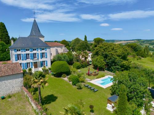 Saint-Laurent-de-Belzagot Villa | Le Presbytère de St-Laurent (Charente)