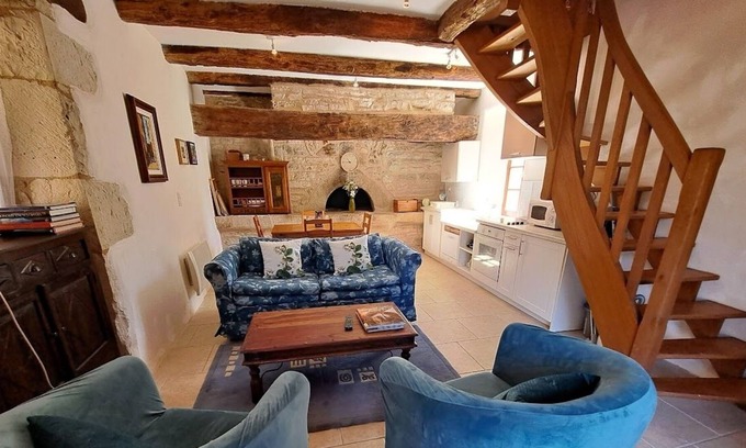 Villeneuve d'Aveyron House | Le Rosier - cozy wooden and stone house in the countryside