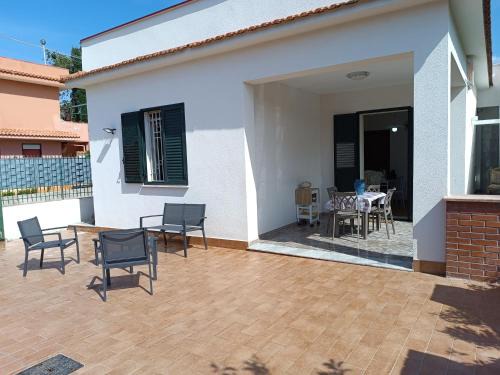 Carini House | Le Tremar Carini Poseidon
