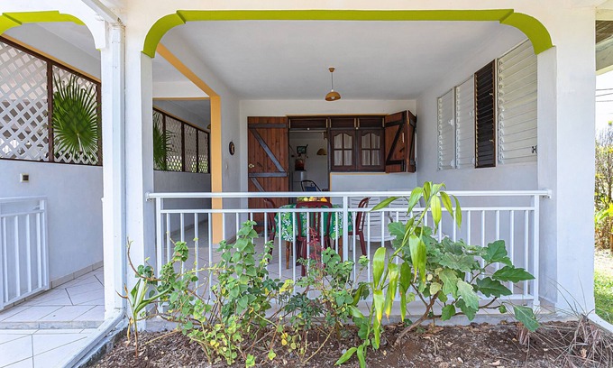Petit-Canal Apartment | Le Verger de Charles - jardin arboré - Petit Canal Guadeloupe