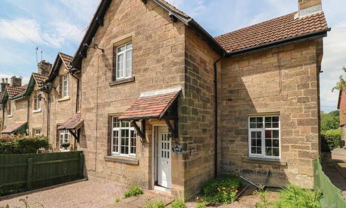 Rowsley House | Lees Moor Cottage