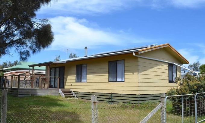 Venus Bay House | Lees171 - neat 3 bedroom property