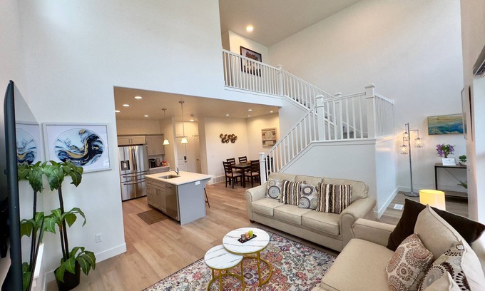 Lehi House | Lehi Retreat: Silicon Slopes/Thanksgiving Pt: Indoor Games,Fully Stocked Kitchen