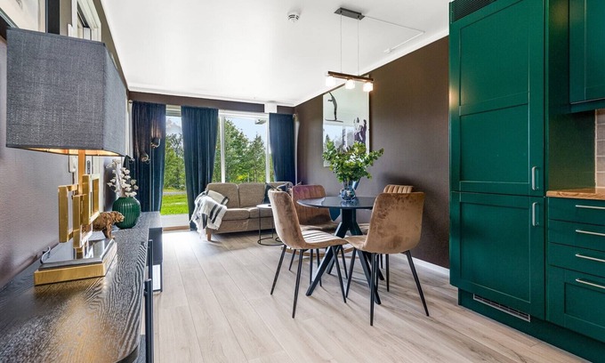 Beitostolen Apartment | Leilighet på Beitostølen. Terrasse og Parkering