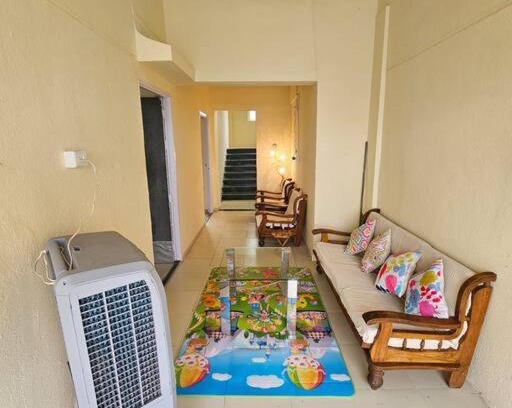 Pune Apartment | Lemon Grass