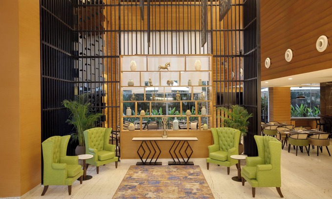 Vashi Hotel | Lemon Tree Premier Navi Mumbai