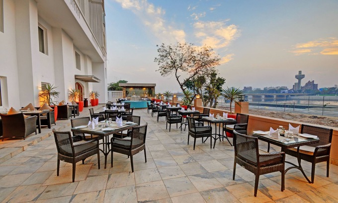 Ahmedabad City Centre Hotel | Lemon Tree Premier The Atrium, Ahmedabad