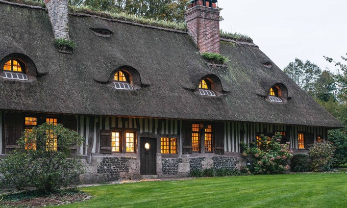 Ablon House | Les 3 Fresnes, beautiful thatched cottage in the heart of Normandy nature.