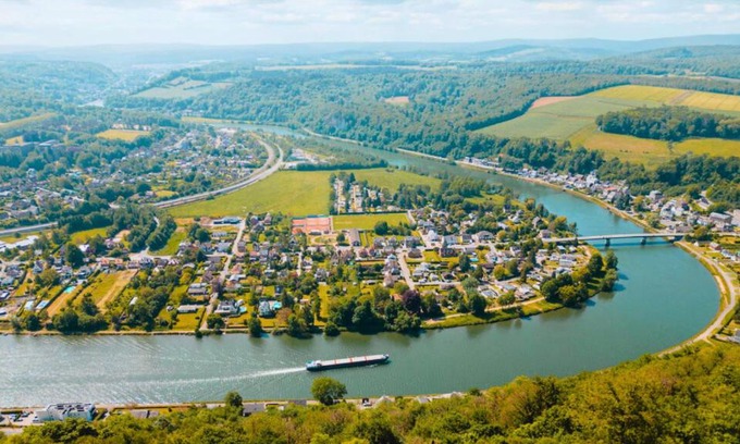 Riviere Hotel | LES 7 MEUSES - Restaurant & Hébergements HÔTELIERS - INSOLITES - WELLNESS - GÎTES