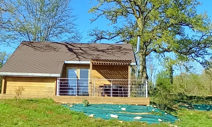 Servieres-le-Chateau Ski Chalet | Les Chalets de la Vialette - Chalet Xaintrie