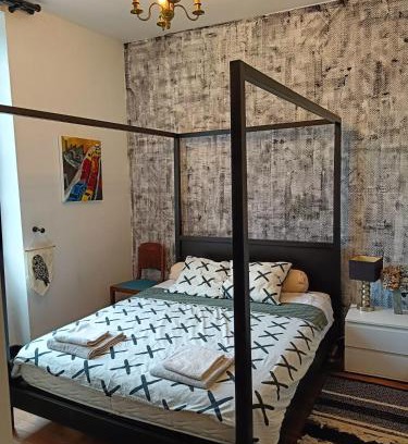 Laguepie House | Les chambres des artistes
