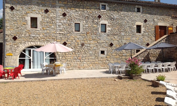 Grospierres House | Les cigales rental gite églantier in Ardèche near vallon pont d'arc