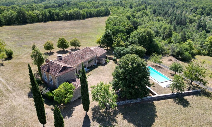 Saint-Laurent-des-Batons House | Les Jaunies, magnificent farmhouse completely renovated for 20 beds.