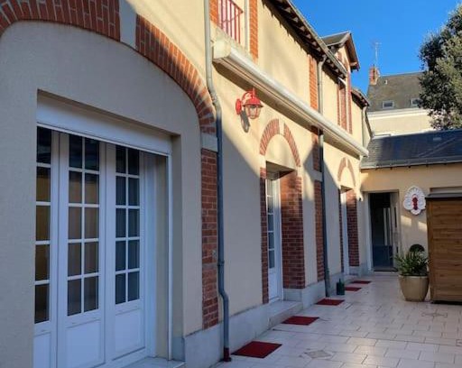 Flore Apartment | LES JARDINS DE MA-MANS Maison cosy centre Le Mans PARKING privé gratuit