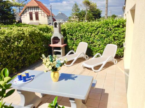Barneville-Carteret House | Les Oiseaux