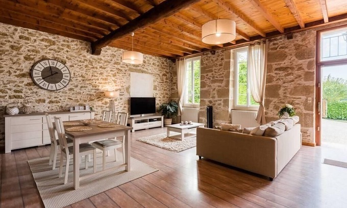 Saint-Felix-de-Foncaude House | Les Sources