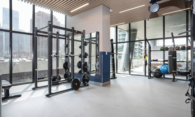 West Loop Hotel | Level - Fulton market Modern two bedroom two bath with full kitchen and balcony