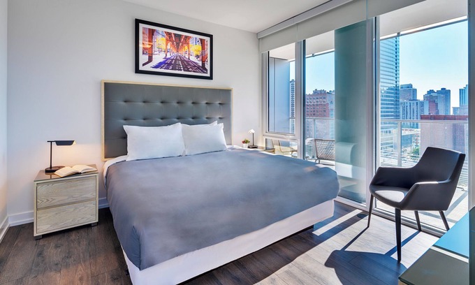 River North Hotel | Level - Old Town Luxury Two Bedroom and Two Bath Suite