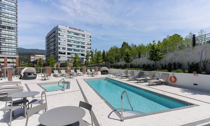 Port Moody Hotel | Level Port Moody- One Bedroom Suite