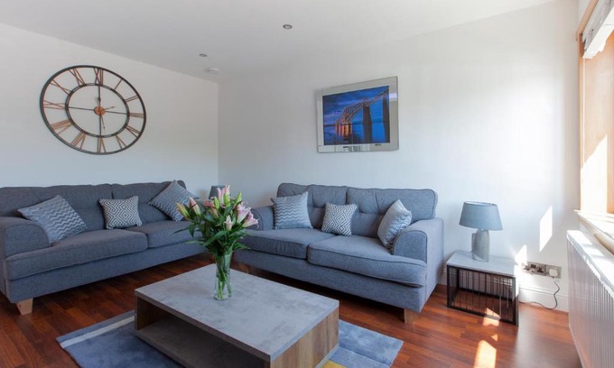 Dunfermline Apartment | Leys Park Executive Apartments