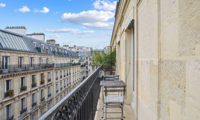 Quartier Saint-Georges Apartment | Liège - C. Mercier 1bdr - B'Your Home