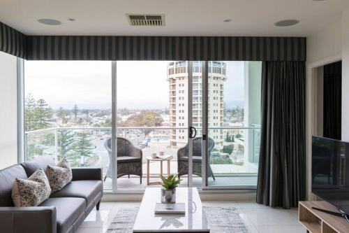 Glenelg Apartment | Liberty 727 -Glenelg- Marina & City Views