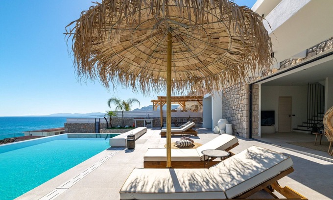 Lindos Ski Chalet | Lido Blue Villa