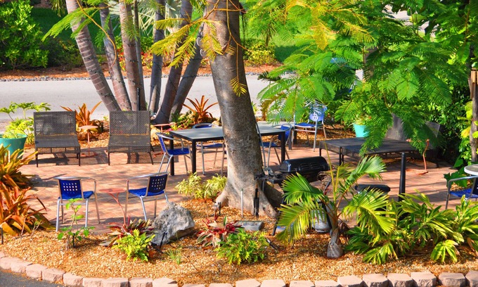 Sarasota Hotel | Lido Islander Inn