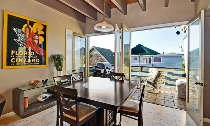 Eastside Santa Cruz House | Lighthouse at Twin Lakes Beach