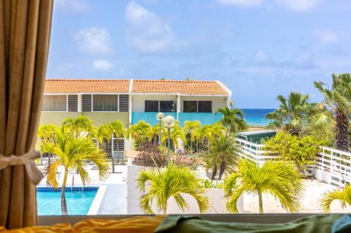 Belnem House | Lighthouse Beach Resort with Ocean View