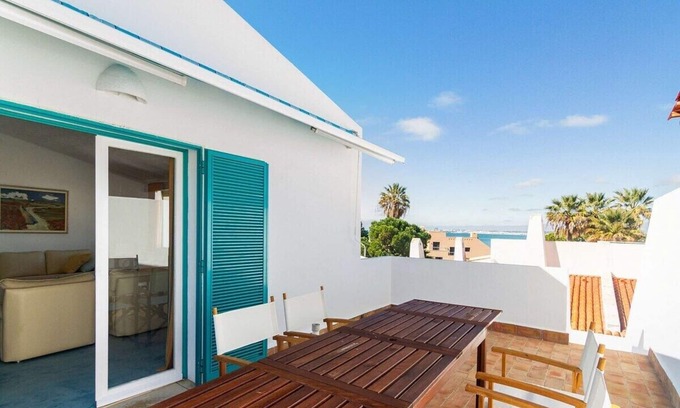 Prainha House | Liiiving in Algarve | Alvor Blue Villa