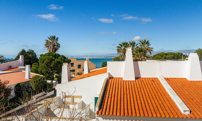 Prainha Apartment | Liiiving in Algarve Alvor Blue Villa