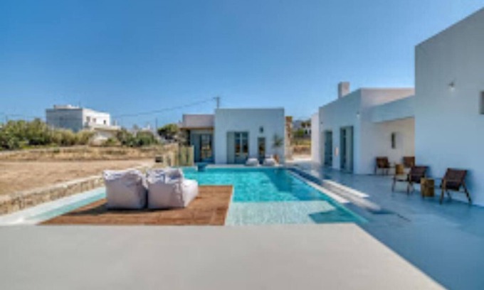 Piso Livadi Hotel | LIL Paros luxury suites Entire Hotel