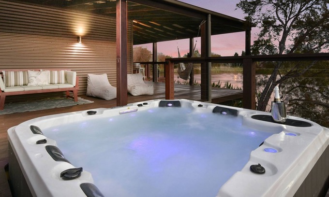 Keinbah House | Lilies on Lovedale - Lakeside