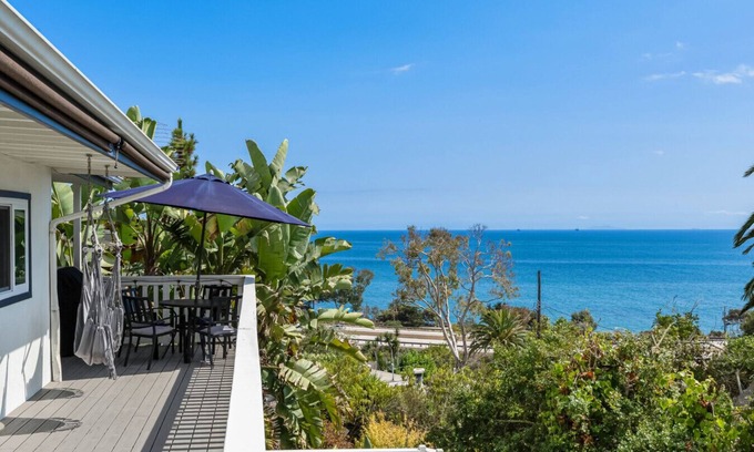 Summerland Apartment | Lillie`s Oceanview Retreat- BBQ, Pet Friendly
