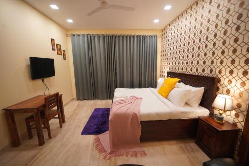 DLF Phase 5 Apartment | Lime Tree 3BHK Serviced Apartments DLF Phase -5 Gurgoan