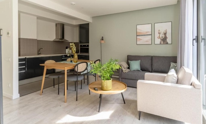 Hostafrancs Apartment | Limehome Barcelona Rector Triadó