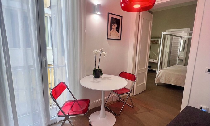 Santa Lucia Apartment | Lion Suite a Chic 1-bedroom apartment with WiFi, AC in enchanting Napoli.