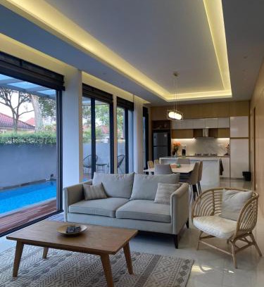 Padalarang Villa | Lioravilla21 for 7 Guests, private pool, comfortable, cozy, near WHOOSH, WAHOO KBP