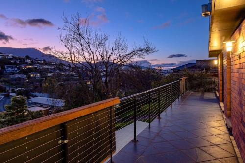 Sandy Bay Villa | Lipscombe Mt Wellington view luxury house
