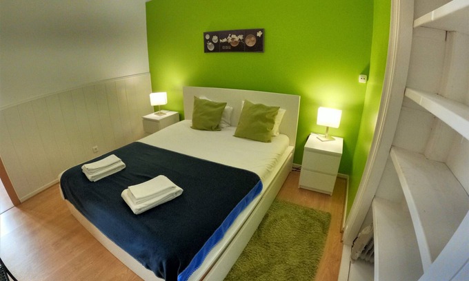 Penha de Franca Apartment | Lisbon T2 apartment in typical villa, Sapadores, Lisbon