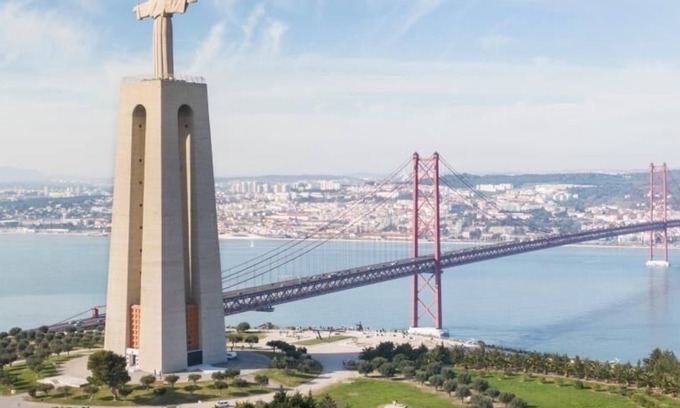 Pragal Apartment | Lisbon Tagus River - Almada