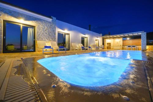 Kavvadades Villa | Lithari Luxury Villas