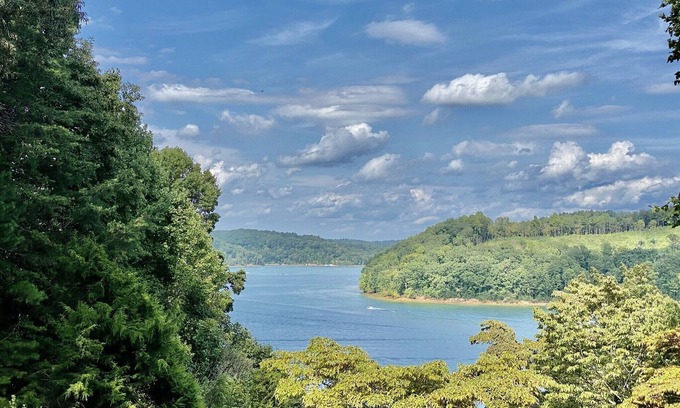 La Follette House | Little Buck Bungalow - Deerfield Lake View Home on Norris Lake